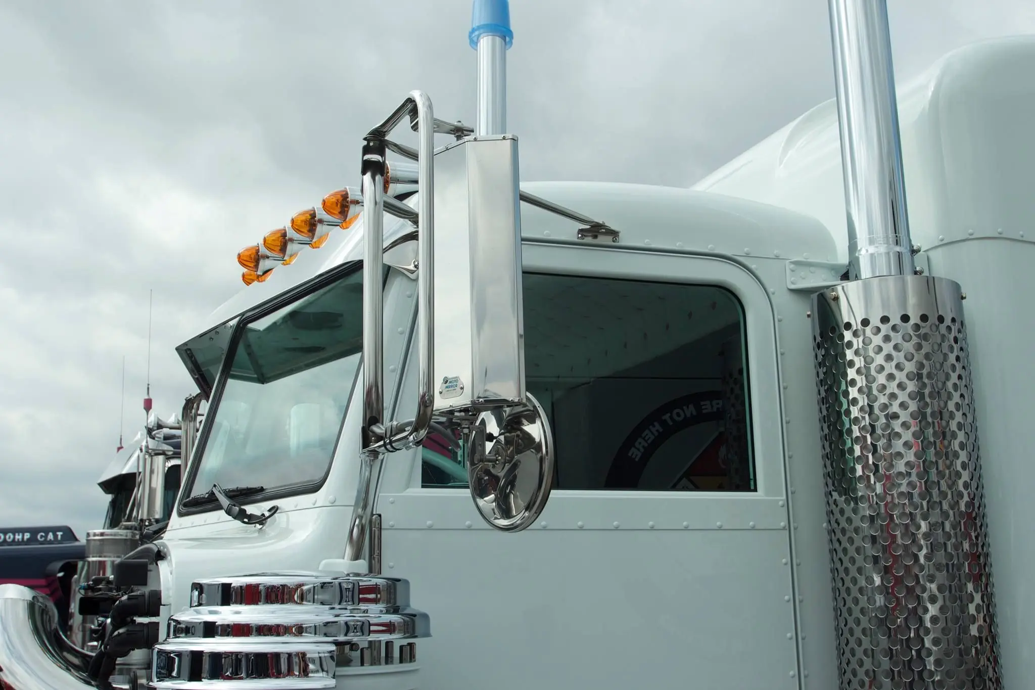 Truck Mirrors 101: A Comprehensive Guide